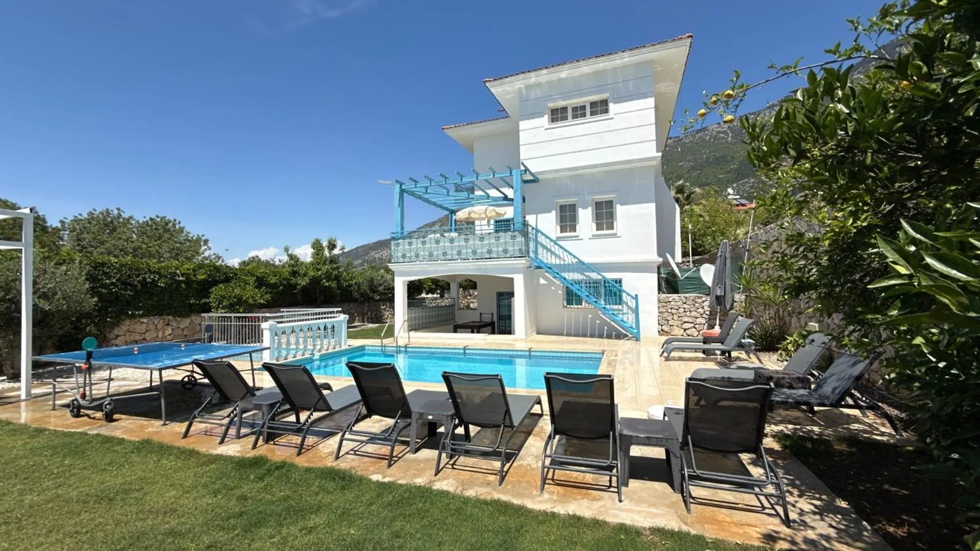 Villa Hayat 6 Yatak Odali Oeluedenize Yakin Villa Fethiye